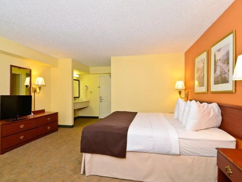 Best Western Louisville East Inn & Suites