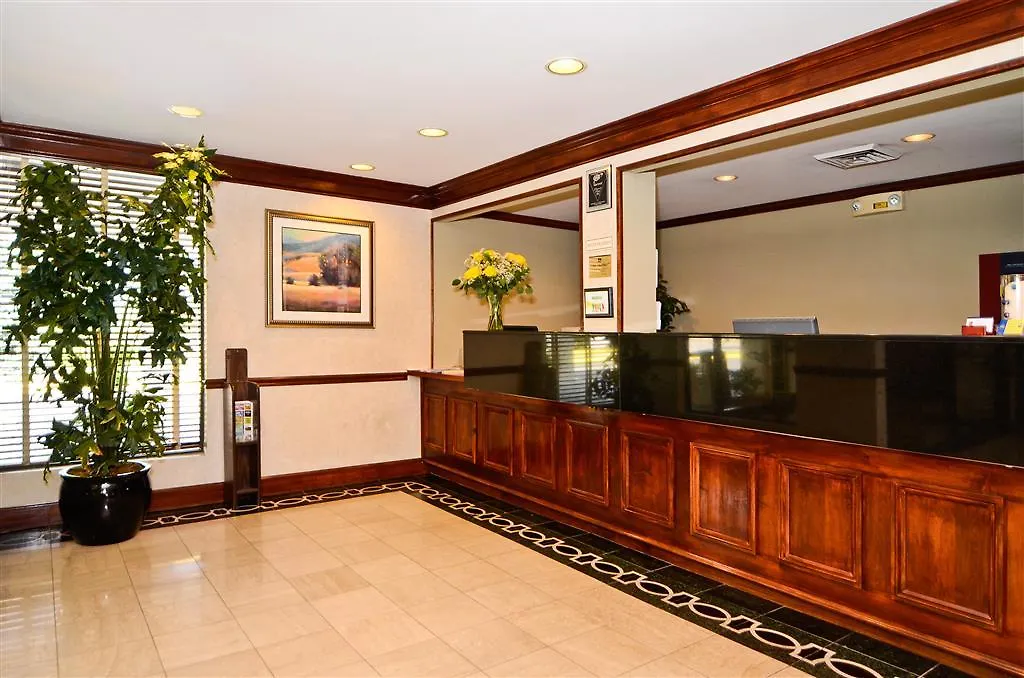 Best Western Louisville East Inn & Suites