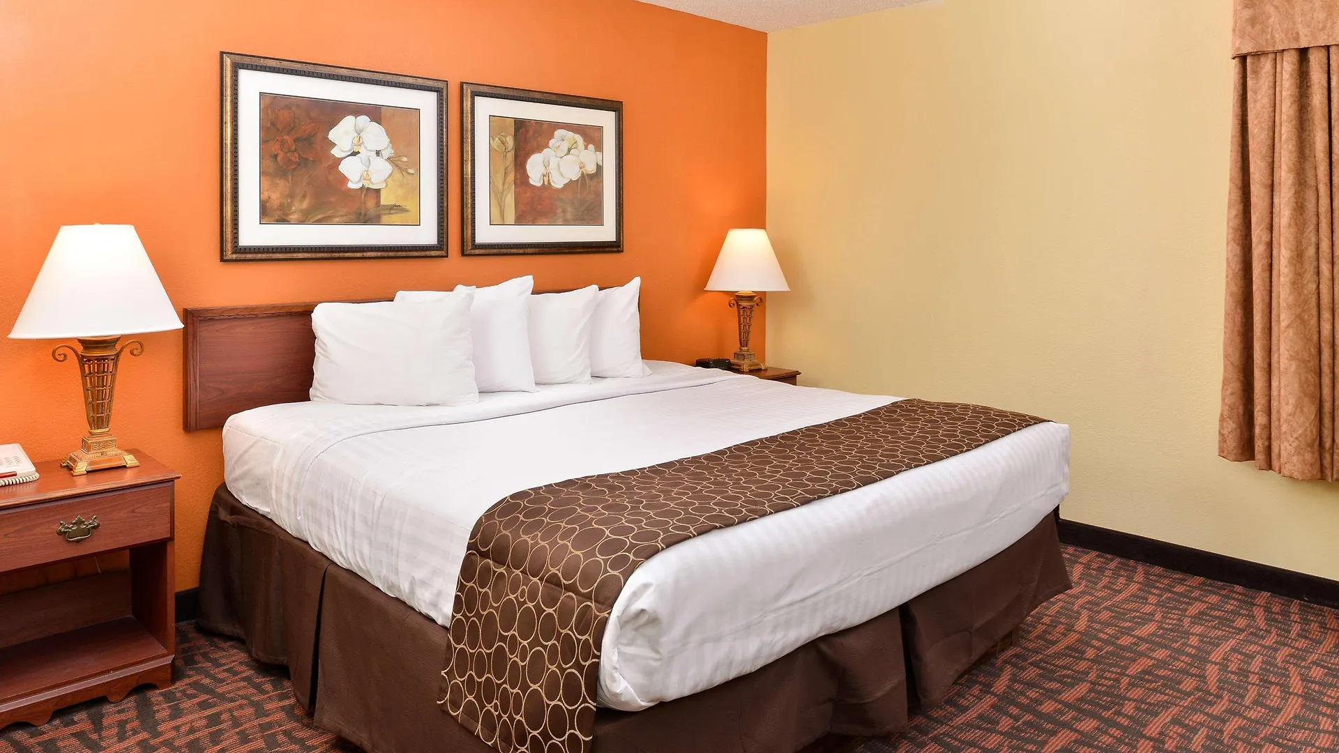 Best Western Louisville East Inn & Suites Hotel