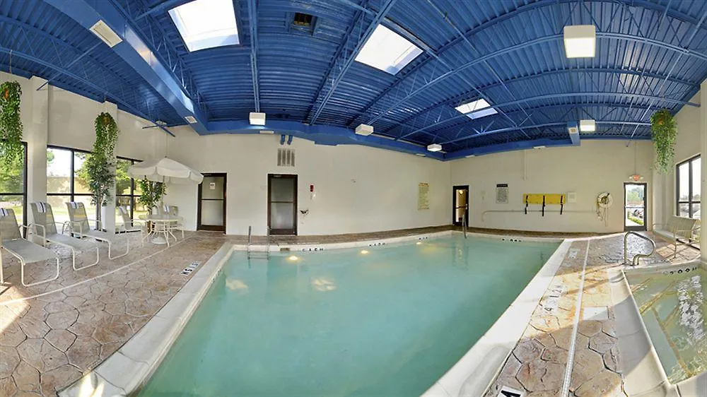 Best Western Louisville East Inn & Suites 3*,