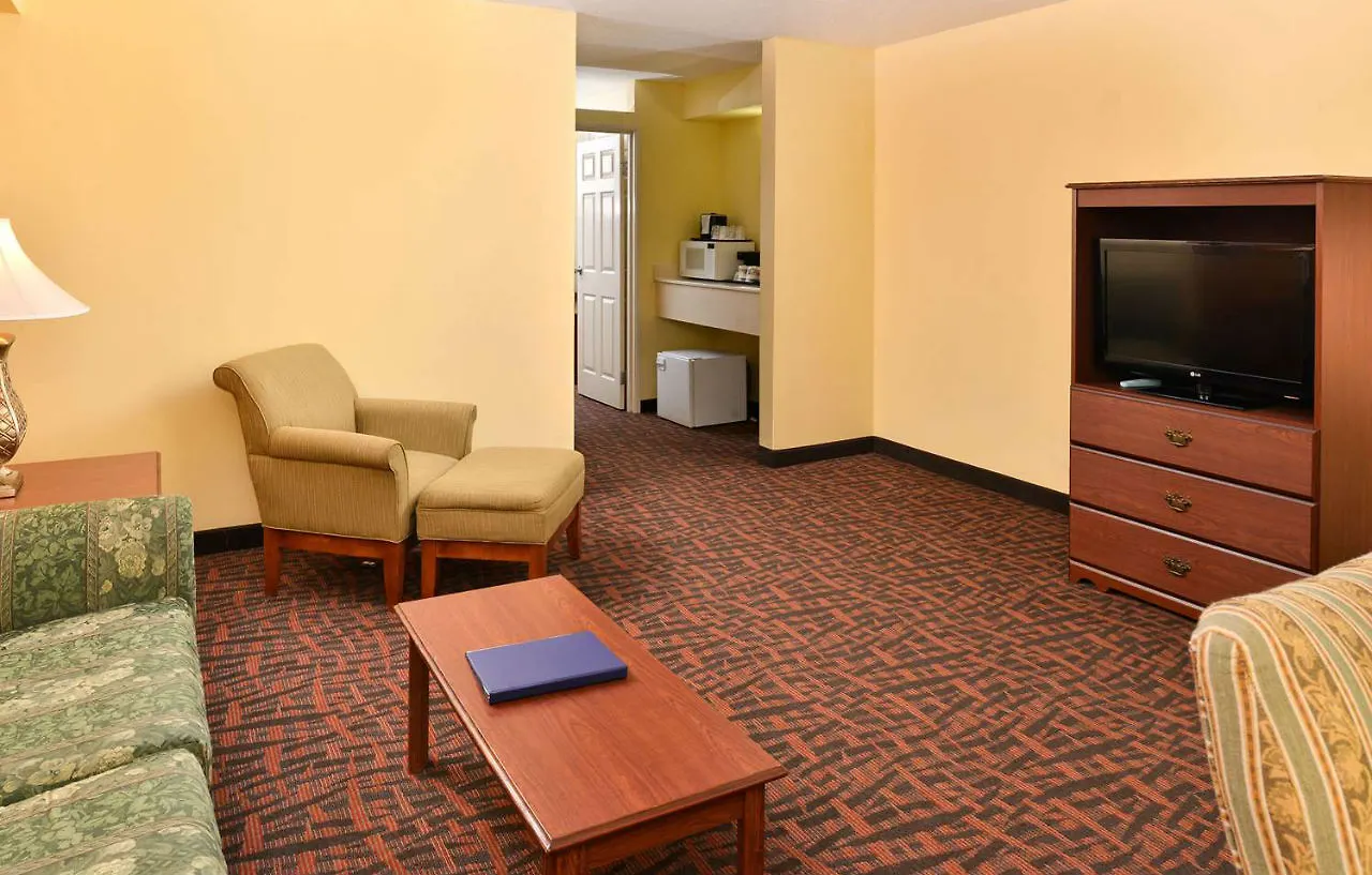 Best Western Louisville East Inn & Suites