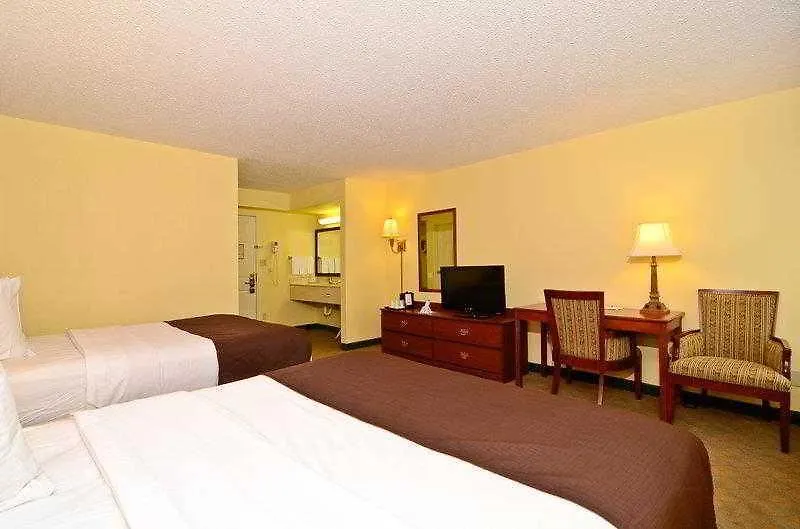 Best Western Louisville East Inn & Suites