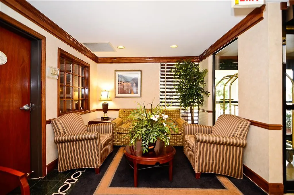 Best Western Louisville East Inn & Suites Hotel